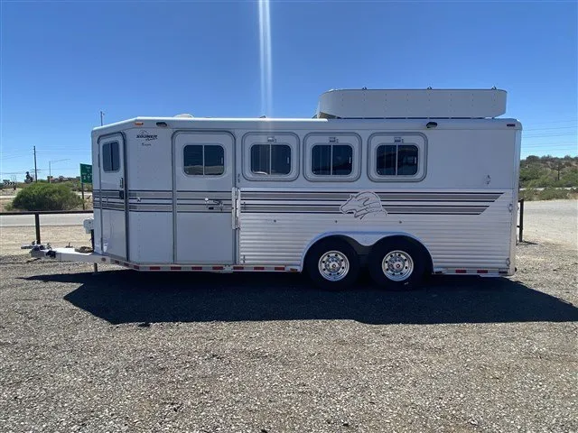 2000 Sooner 4 Horse Bumper Pull SUPER CLEAN - Image 15