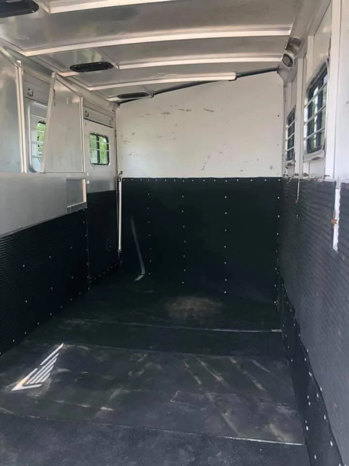 1998 Sundowner 3 Horse Slant - Image 13