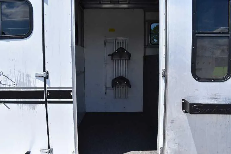 2000 Sundowner 7204GNST 2 Horse Trailer - Image 10
