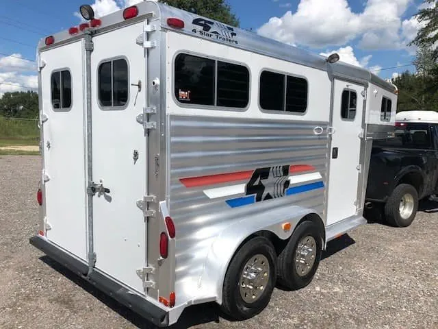 2003 Sundowner 2 Horse - Image 2
